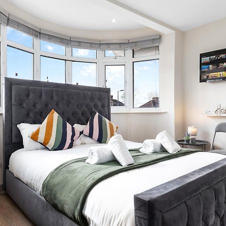Serviced Ensuite Modern Studio - Sleeps 2 - Near Wembley Stadium - Good Transport Link To Central London - Harrow Ha3 Hatch End Luaran gambar