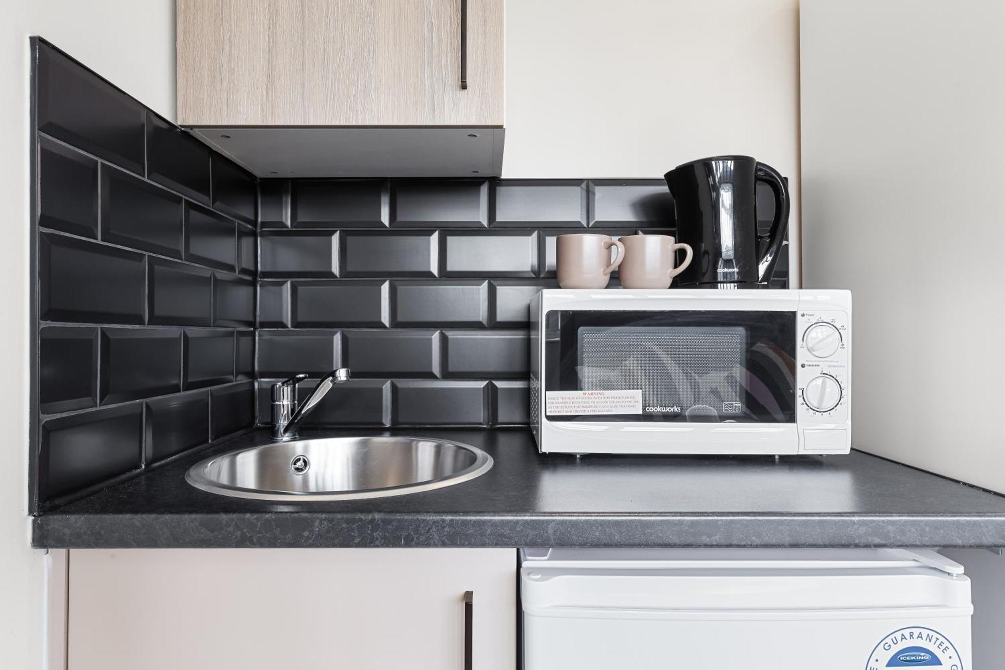 Serviced Ensuite Modern Studio - Sleeps 2 - Near Wembley Stadium - Good Transport Link To Central London - Harrow Ha3 Hatch End Luaran gambar