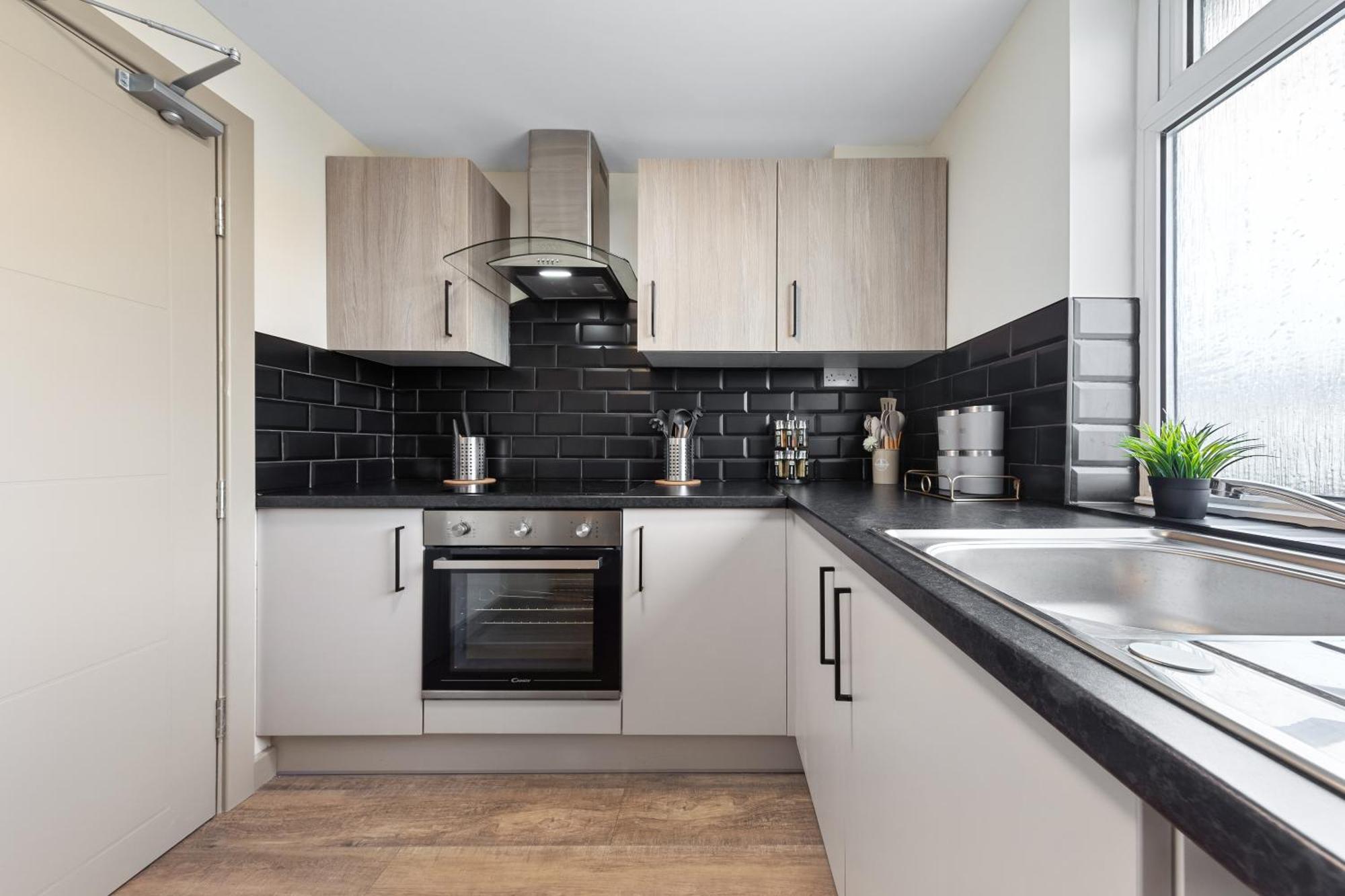 Serviced Ensuite Modern Studio - Sleeps 2 - Near Wembley Stadium - Good Transport Link To Central London - Harrow Ha3 Hatch End Luaran gambar