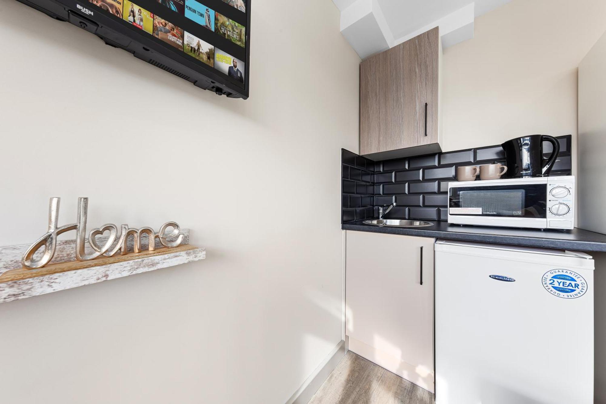 Serviced Ensuite Modern Studio - Sleeps 2 - Near Wembley Stadium - Good Transport Link To Central London - Harrow Ha3 Hatch End Luaran gambar